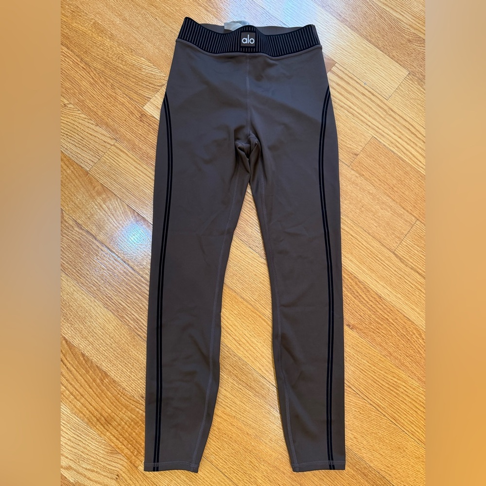 ALO Yoga Chocolate Brown Leggings